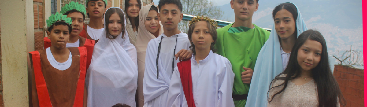 Viacrucis grados 8° y 9°